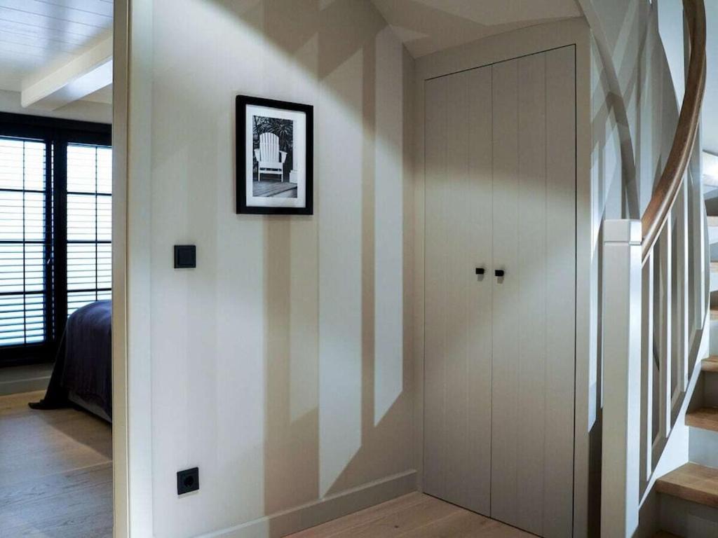 1-bedroom *