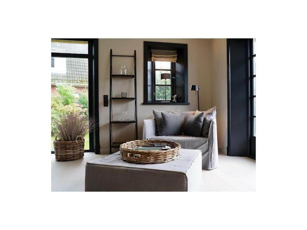 1-bedroom *