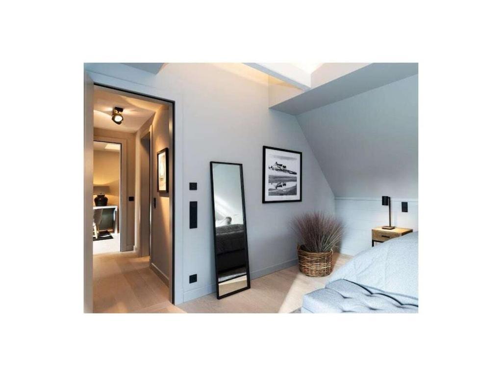 1-bedroom *